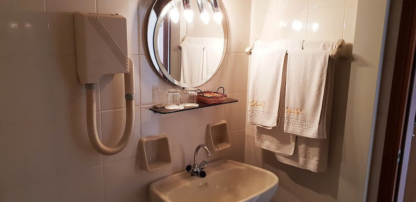 Imagen de la habitación del Hotel Apollo, Delfos. Foto 11