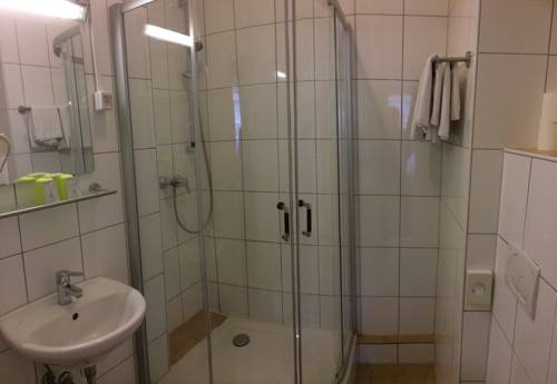 Imagen de la habitación del Hotel Apollo, Frankfurt. Foto 5