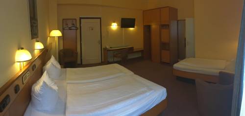 Imagen de la habitación del Hotel Apollo, Frankfurt. Foto 6