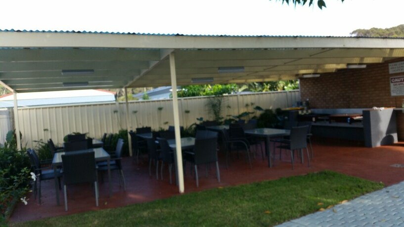 Imagen del bar/restaurante del Hotel Apollo Holiday Units. Foto 18