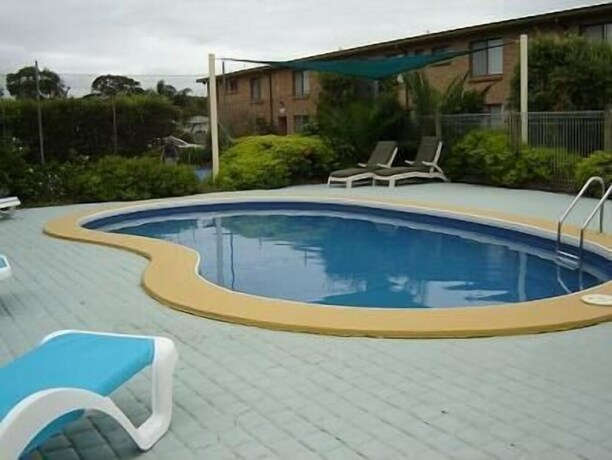 Imagen de la piscina del Hotel Apollo Holiday Units. Foto 28