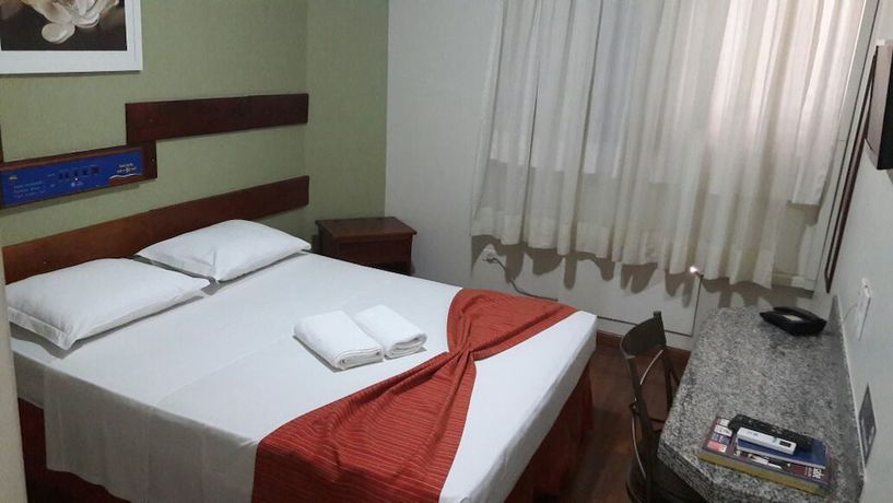 Imagen de la habitación del Hotel Apollo Inn Express. Foto 11
