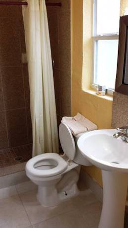 Imagen de la habitación del Hotel Apollo Inn Motel. Foto 10