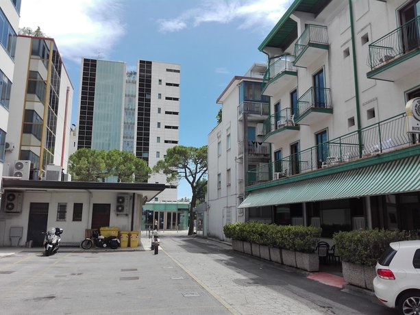 Imagen de los exteriores del Hotel Apollo, Lido Di Jesolo. Foto 15