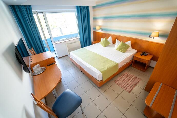Imagen general del Hotel Apollo, MAMAIA. Foto 7