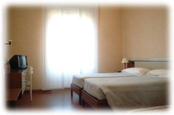 Imagen general del Hotel Apollo, MANTUA. Foto 3