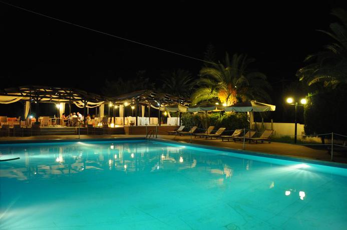 Imagen de la piscina del Hotel Apollo Resort Art. Foto 9