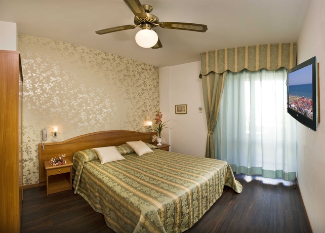 Imagen de la habitación del Hotel Apollo, Viserbella. Foto 2