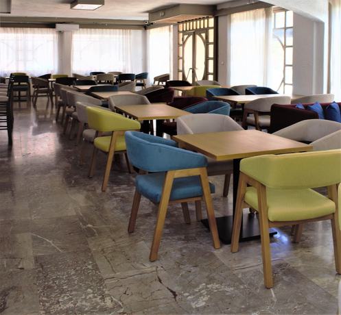 Imagen del bar/restaurante del Hotel Apollon, Agios Nikolaos. Foto 3