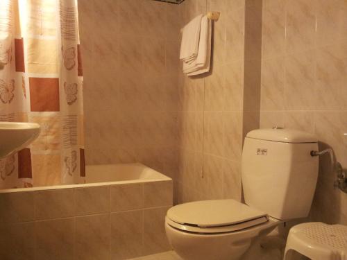 Imagen de la habitación del Hotel Apollon, R&iacute;o. Foto 6