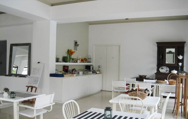 Imagen del bar/restaurante del Hotel Apollon, Samos. Foto 4