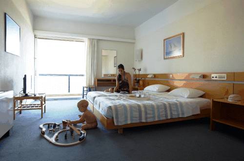 Imagen de la habitación del Hotel Apollon Suites. Foto 1