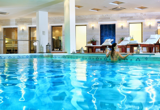 Imagen de la piscina del Hotel Apollonia Beach Resort and Spa. Foto 13