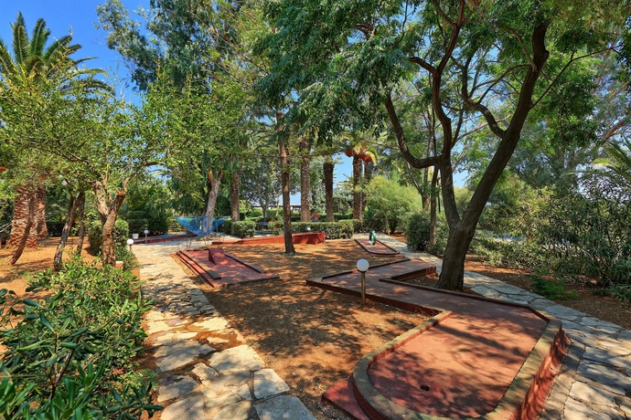 Imagen de los exteriores del Hotel Apollonia Beach Resort and Spa. Foto 10