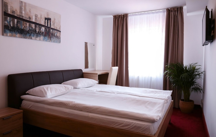 Imagen de la habitación del Hotel Apollonia, Brasov. Foto 9