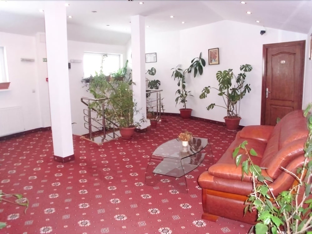 Imagen de los interiores del Hotel Apollonia, Brasov. Foto 18