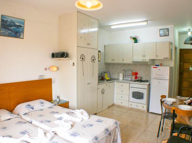 Imagen de la habitación del Hotel Apollonia Holiday Apartments. Foto 3