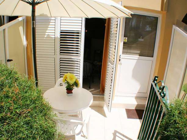 Imagen de la habitación del Hotel Apollonia Holiday Apartments. Foto 7