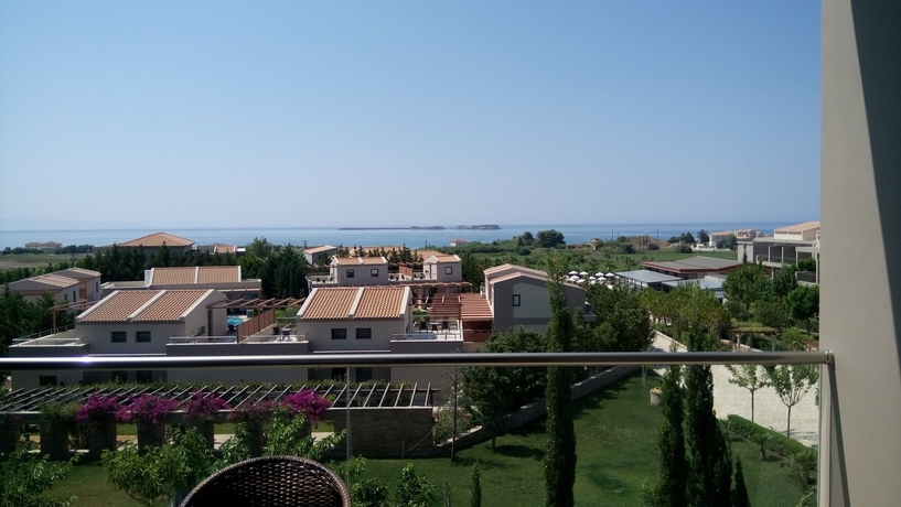 Imagen de la habitación del Hotel Apollonion Asterias Resort and Spa. Foto 2