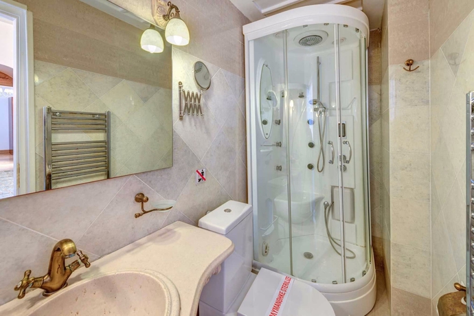 Imagen de la habitación del Hotel Apollonion Palace. Foto 5