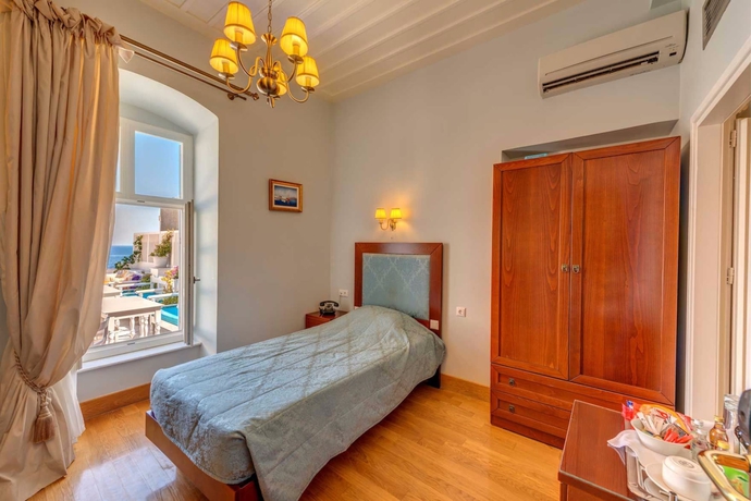 Imagen de la habitación del Hotel Apollonion Palace. Foto 7