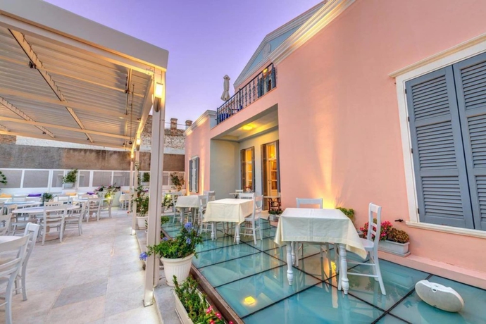 Imagen del bar/restaurante del Hotel Apollonion Palace. Foto 3
