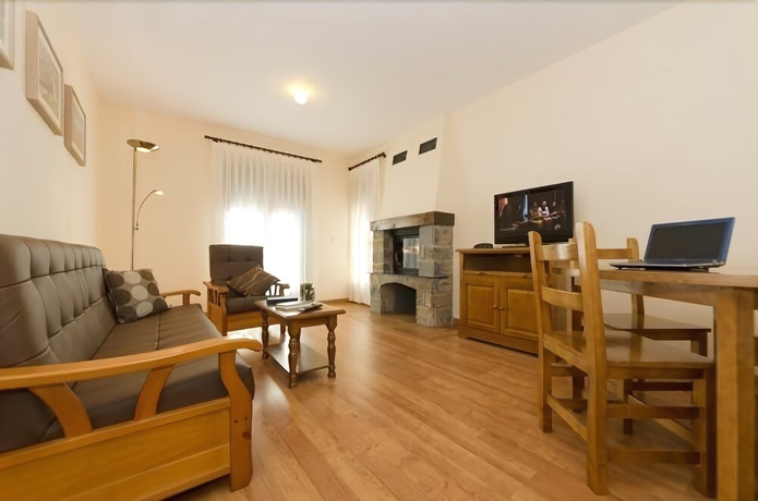 Imagen de la habitación del Hotel Apolo, Ainsa. Foto 5