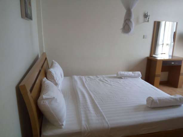 Imagen de la habitación del Hotel Aponye. Foto 3