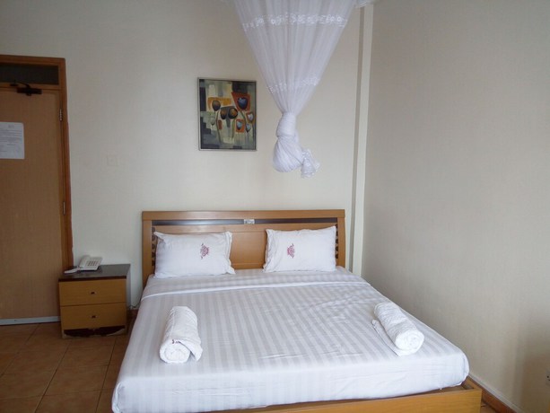 Imagen de la habitación del Hotel Aponye. Foto 13