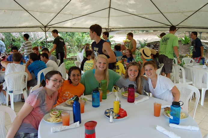 Imagen de los exteriores del Hotel Apoyo Resort and Conference Center. Foto 10