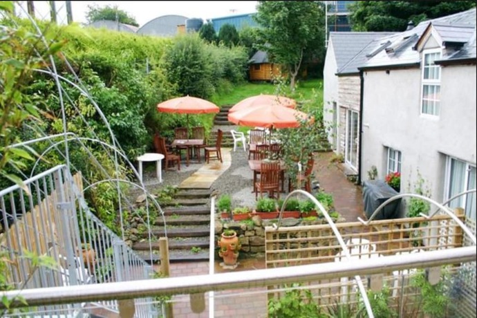 Imagen de los exteriores del Hotel Apparo. Foto 13