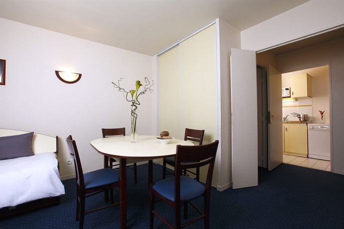Imagen de la habitación del Hotel Appart City Poissy. Foto 9