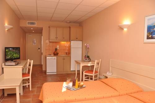 Imagen de la habitación del Hotel Appart Lou Castelet. Foto 4