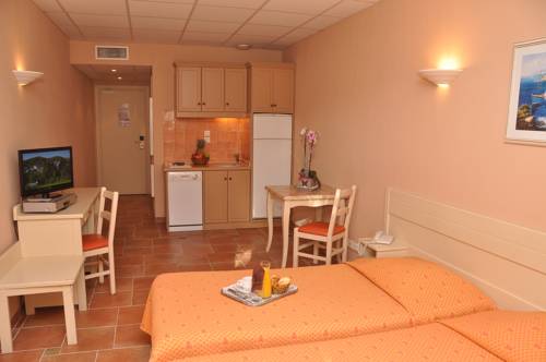 Imagen de la habitación del Hotel Appart Lou Castelet. Foto 5