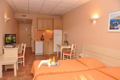 Imagen de la habitación del Hotel Appart Lou Castelet. Foto 6