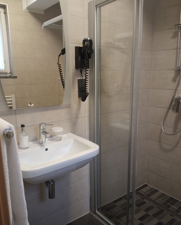 Imagen de la habitación del Hotel Appart-Gwendy. Foto 16