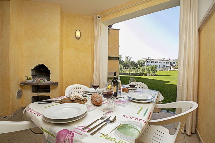 Imagen de la habitación del Hotel Appartamento Patrizia Manerba Resort. Foto 6