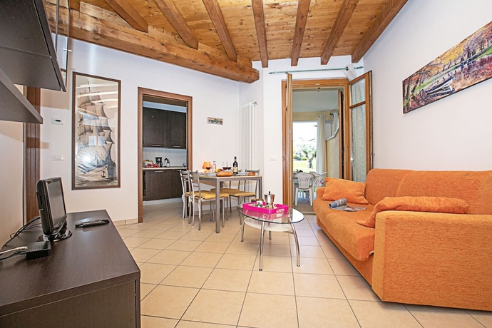 Imagen de la habitación del Hotel Appartamento Patrizia Manerba Resort. Foto 8