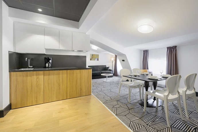 Imagen de los interiores del Hotel Appart'city Collection Nîmes Arènes. Foto 14