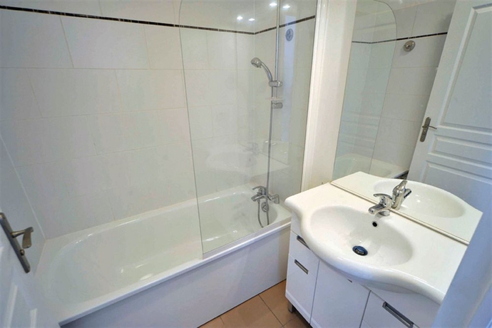 Imagen de la habitación del Hotel Appart'city Confort St Quentin En Yvelines - Bois D'arcy. Foto 7