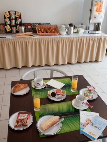 Imagen del bar/restaurante del Hotel Appart'city Montélimar. Foto 3