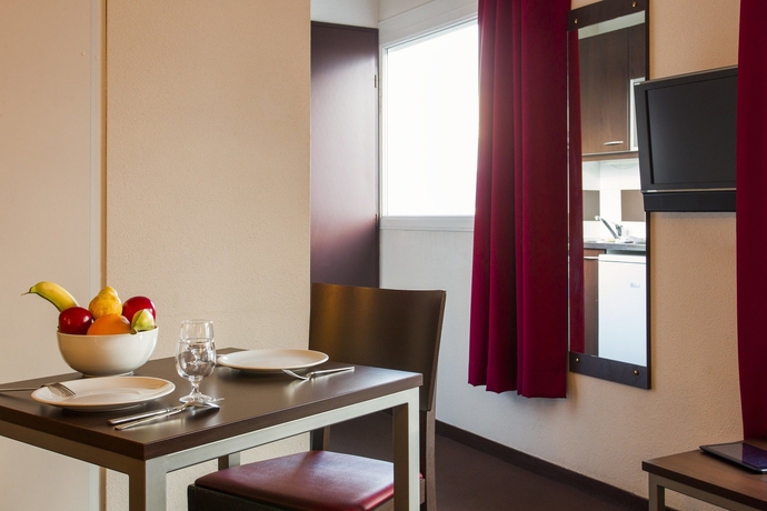 Imagen de la habitación del Hotel Appartéa Grenoble Alpexpo. Foto 8