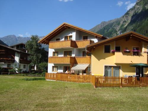 Imagen general del Hotel Appartementhaus Karlspitze Natur Pur. Foto 6