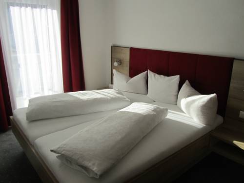 Imagen general del Hotel Appartements Kroner. Foto 1