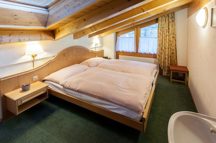 Imagen de la habitación del Hotel Appartements Zermatt Paradies. Foto 3