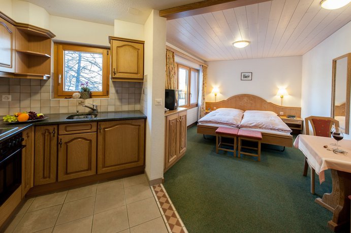 Imagen de la habitación del Hotel Appartements Zermatt Paradies. Foto 5