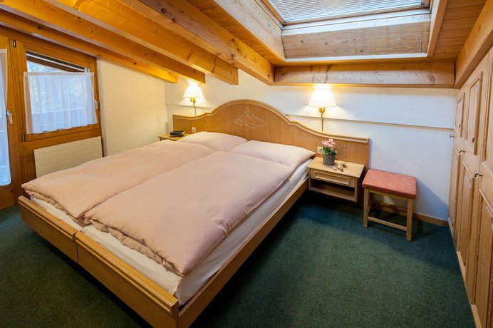 Imagen de la habitación del Hotel Appartements Zermatt Paradies. Foto 11