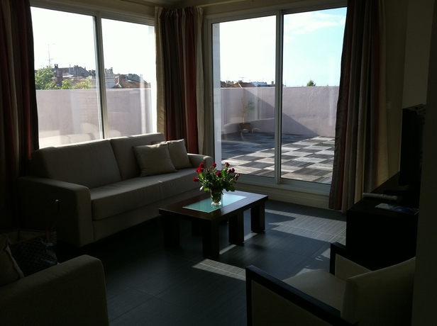 Imagen de los interiores del Hotel Appart'h&ocirc;tel La Villa Carnot Cannes. Foto 9