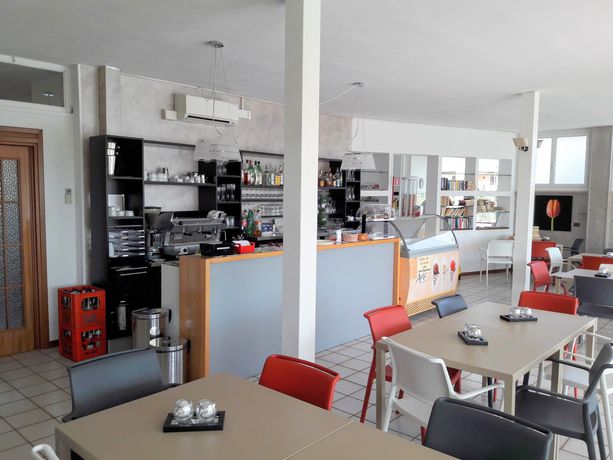 Imagen de la piscina del Hotel Apparthotel San Sivino. Foto 16