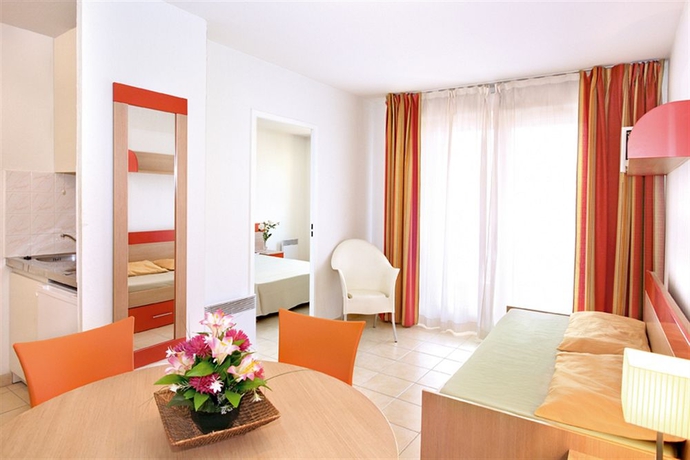 Imagen de los interiores del Hotel Appart’city Classic Aix En Provence – La Duranne. Foto 5